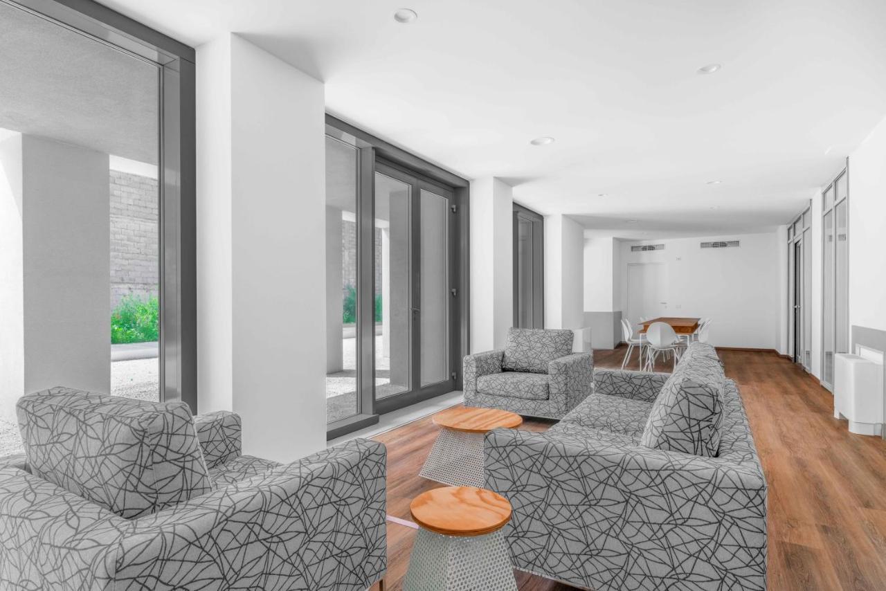Modern With Terrace & Garage By Ndp Rent Appartamento
